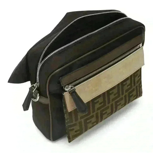 Authentic Fendi Black Forever Fendi East/West Messenger Bag w/COA - Picture 14 of 14